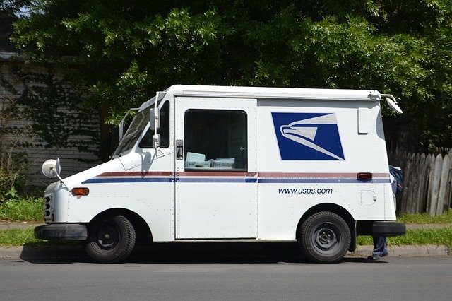 Mail-Truck